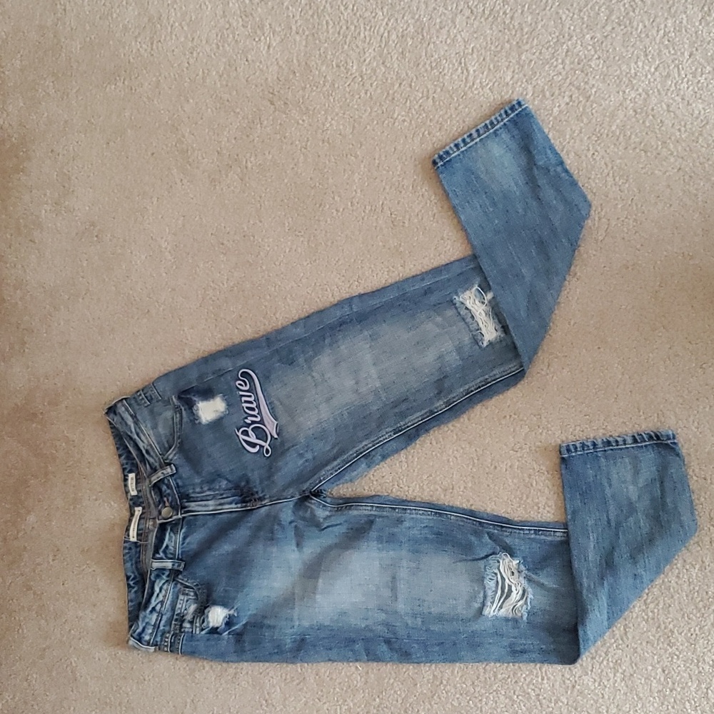 Reserved, Size 36 distressed jeans 👖